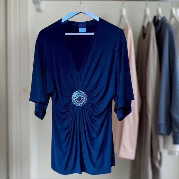 Torrid embelished,beautiful black long line,flowy,slinky,Tunic size 3X EUC - Picture 3 of 4